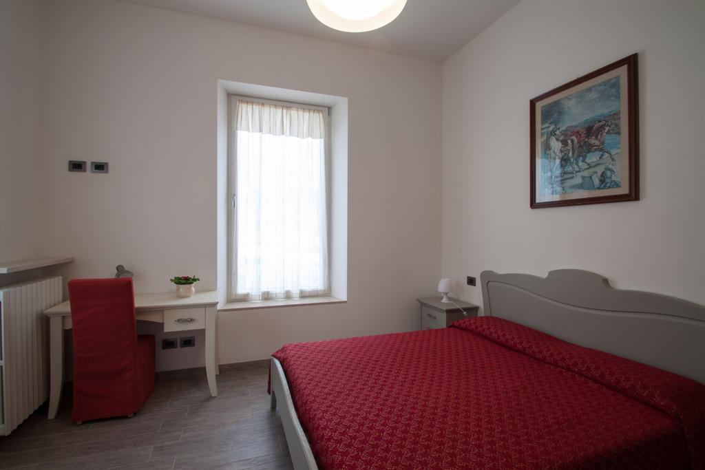Palazzo Di Primavera Guest House Caprino Veronese Szoba fotó
